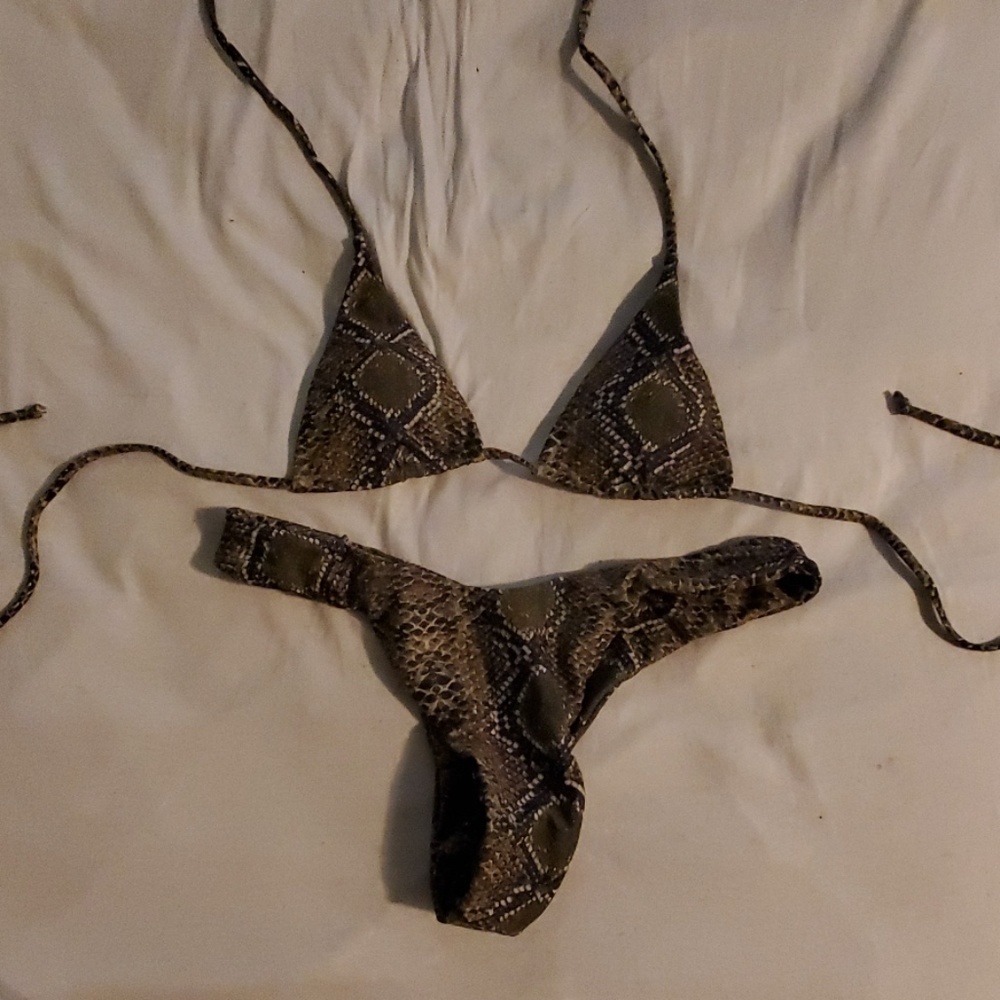 Bathing suit